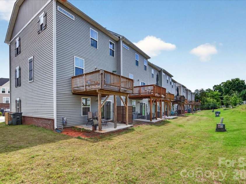 2662 Grantham Place Drive, Fort Mill, SC 29715.  MLS# CAR4386489, YatesRealty ID 26402. 