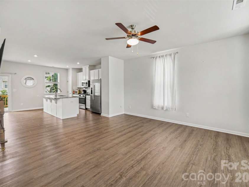 2662 Grantham Place Drive, Fort Mill, SC 29715.  MLS# CAR4415744, YatesRealty ID 26402. 