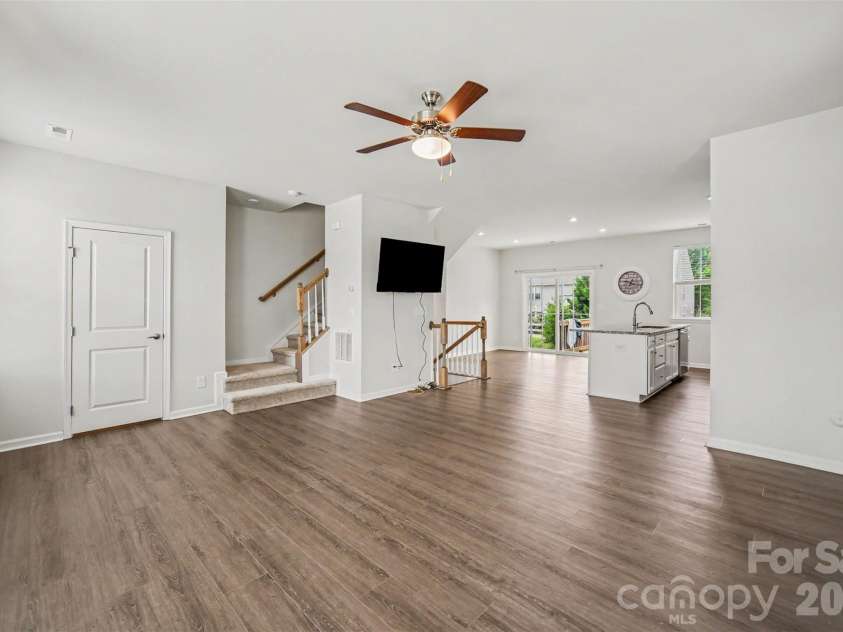 2662 Grantham Place Drive, Fort Mill, SC 29715.  MLS# CAR4415744, YatesRealty ID 26402. 