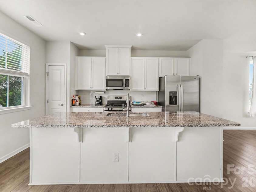 2662 Grantham Place Drive, Fort Mill, SC 29715.  MLS# CAR4415744, YatesRealty ID 26402. 