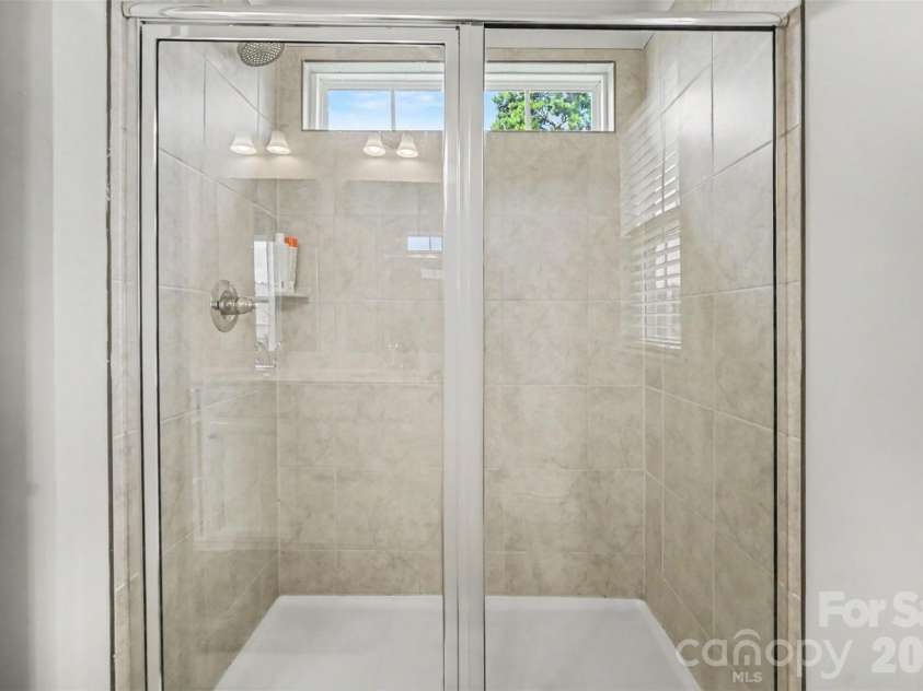 2662 Grantham Place Drive, Fort Mill, SC 29715.  MLS# CAR4415744, YatesRealty ID 26402. 