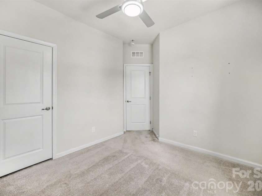 2662 Grantham Place Drive, Fort Mill, SC 29715.  MLS# CAR4415744, YatesRealty ID 26402. 