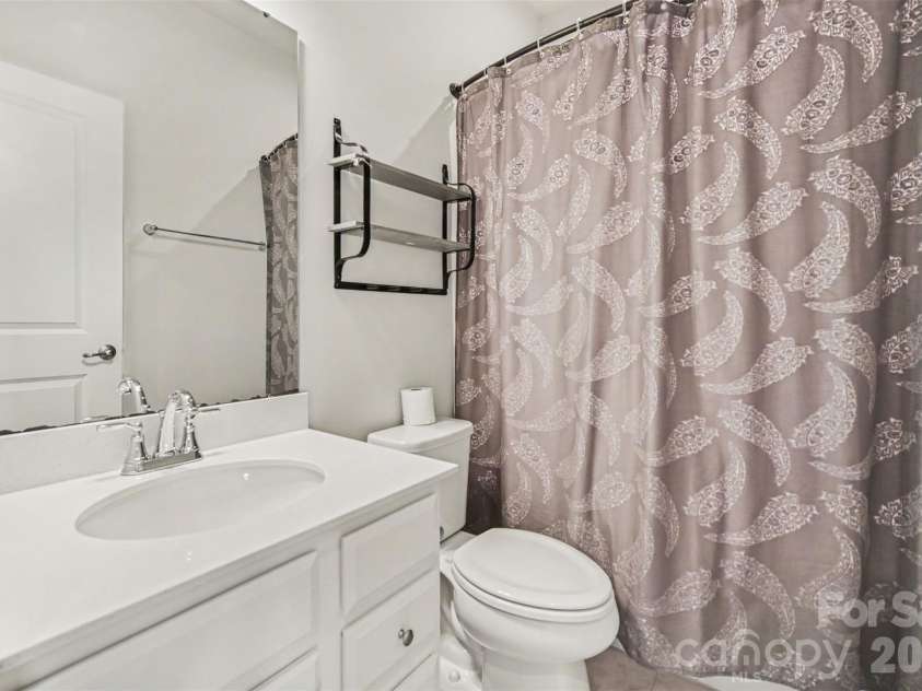 2662 Grantham Place Drive, Fort Mill, SC 29715.  MLS# CAR4415744, YatesRealty ID 26402. 