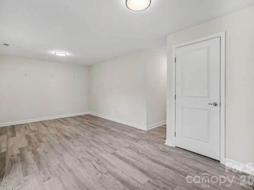 2662 Grantham Place Drive, Fort Mill, SC 29715.  MLS# CAR4415744, YatesRealty ID 26402. 
