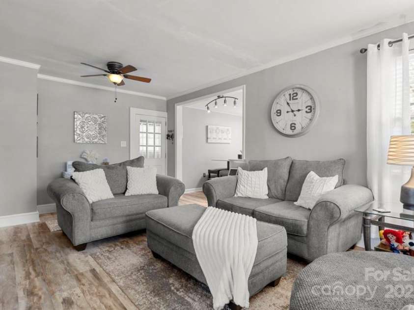 305 Marion Street, Kershaw, SC 29067.  MLS# CAR4278646, YatesRealty ID 26403. 