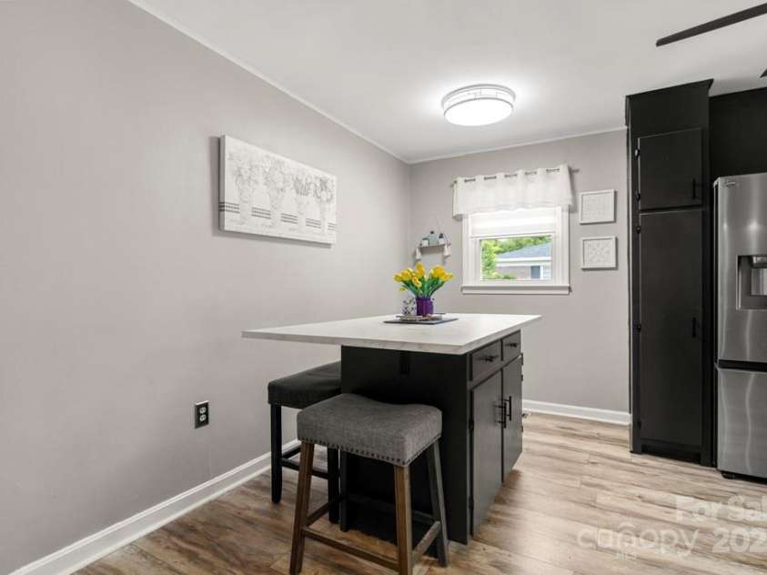 305 Marion Street, Kershaw, SC 29067.  MLS# CAR4278646, YatesRealty ID 26403. 