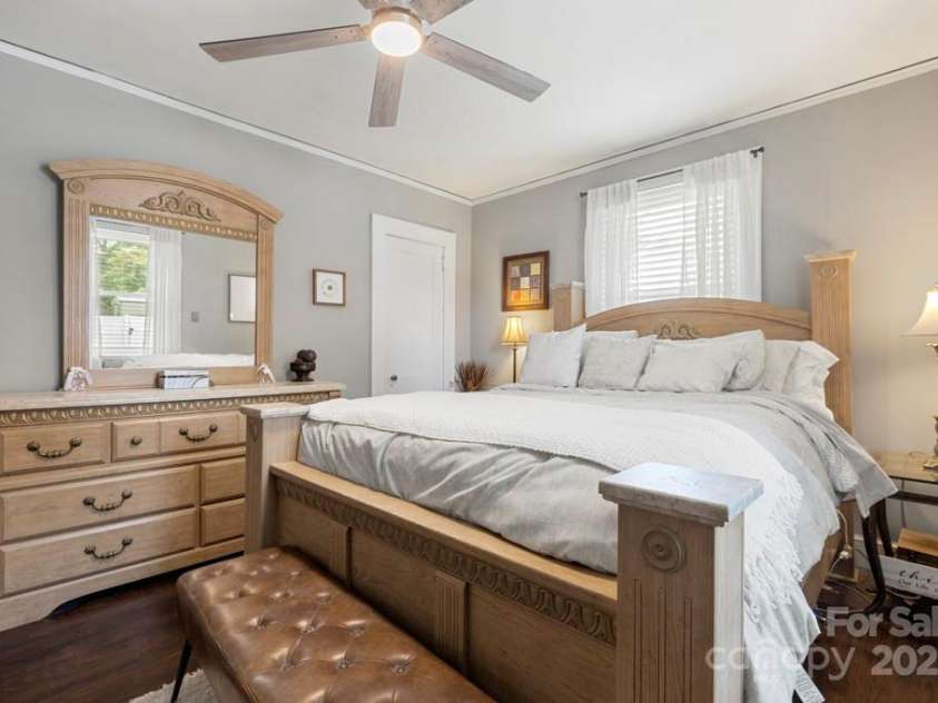 305 Marion Street, Kershaw, SC 29067.  MLS# CAR4278646, YatesRealty ID 26403. 