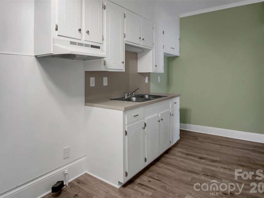 307 Jacob Street, Cherryville, NC 28021.  MLS# CAR4387873, YatesRealty ID 26403. 