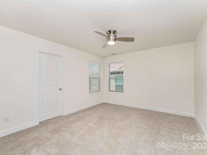 15524 Scholastic Drive, Charlotte, NC 28277.  MLS# CAR4266117, YatesRealty ID 26404. 