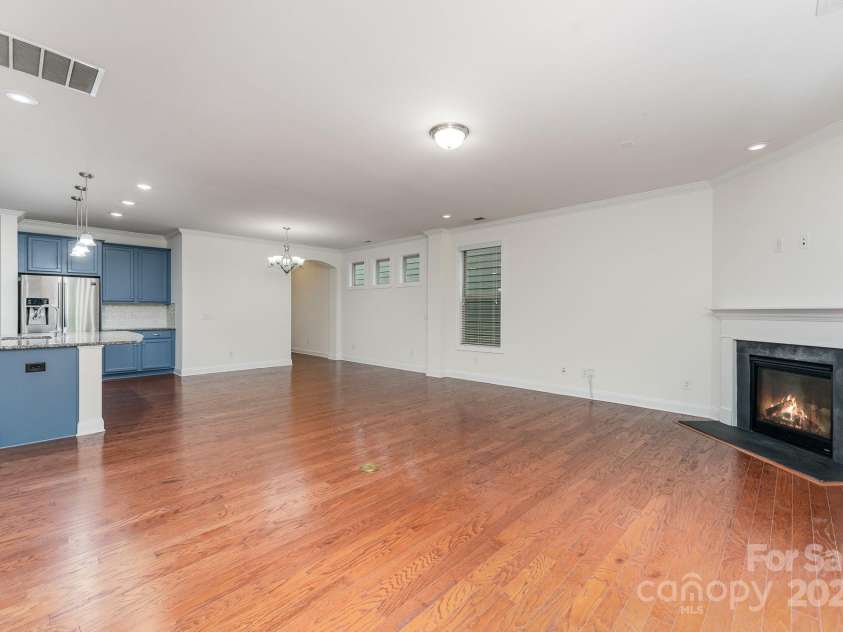15524 Scholastic Drive, Charlotte, NC 28277.  MLS# CAR4266117, YatesRealty ID 26404. 