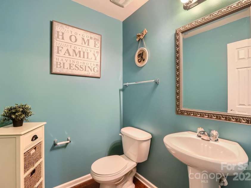 10920 Dapple Grey Lane, Charlotte, NC 28213.  MLS# CAR4277873, YatesRealty ID 26406. 