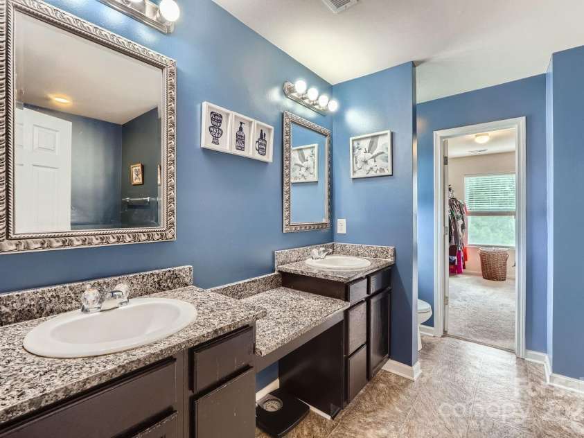 10920 Dapple Grey Lane, Charlotte, NC 28213.  MLS# CAR4277873, YatesRealty ID 26406. 