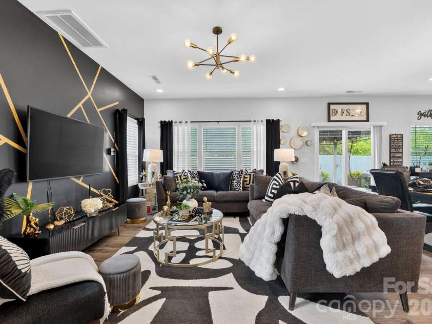 1101 Freeman View Drive, Albemarle, NC 28001.  MLS# CAR4387930, YatesRealty ID 26406. 