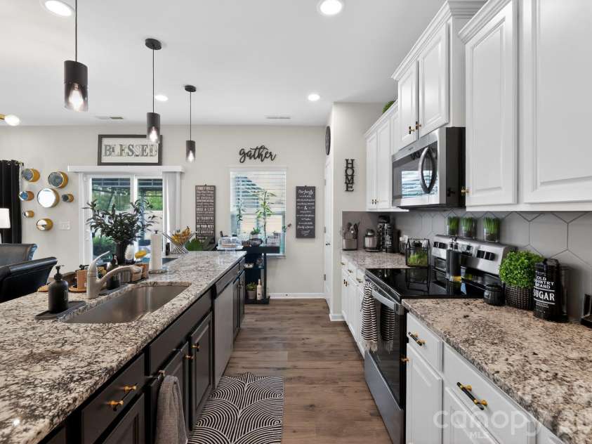 1101 Freeman View Drive, Albemarle, NC 28001.  MLS# CAR4387930, YatesRealty ID 26406. 