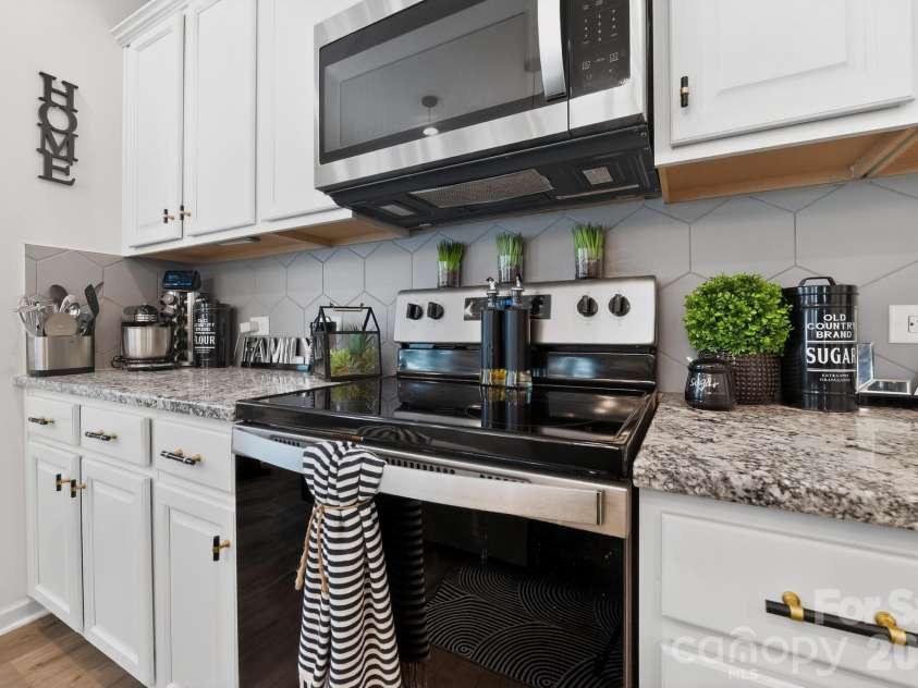 1101 Freeman View Drive, Albemarle, NC 28001.  MLS# CAR4420568, YatesRealty ID 26406. 