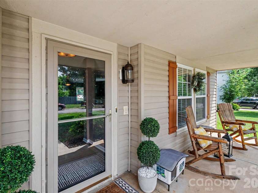 1505 Morning Dove Way, Clover, SC 29710.  MLS# CAR4387903, YatesRealty ID 26407. COVERED FRONT PORCH