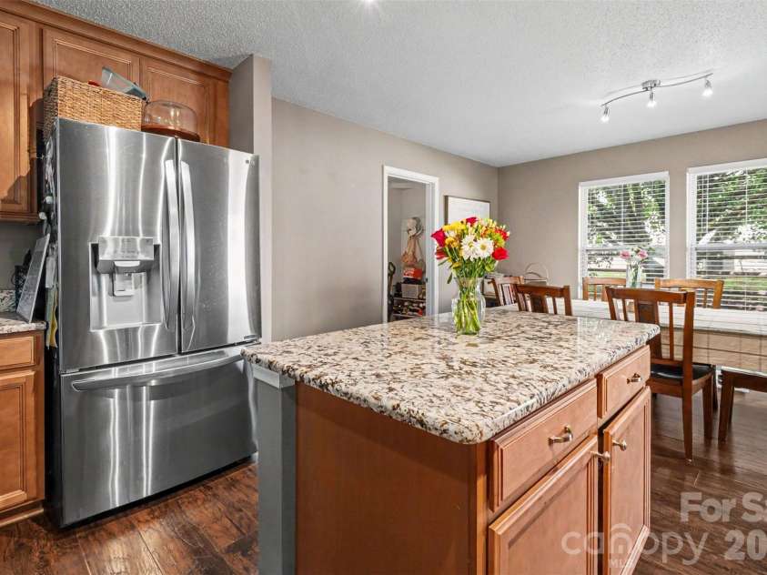 1505 Morning Dove Way, Clover, SC 29710.  MLS# CAR4387903, YatesRealty ID 26407. KITCHEN ISLAND