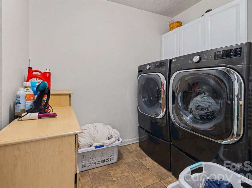 1505 Morning Dove Way, Clover, SC 29710.  MLS# CAR4387903, YatesRealty ID 26407. LAUNDRY ROOM