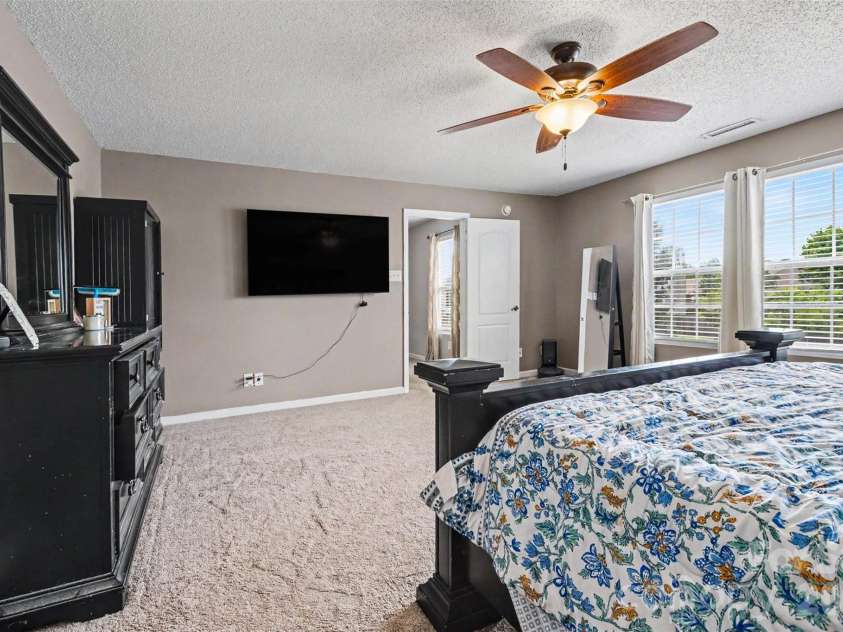 1505 Morning Dove Way, Clover, SC 29710.  MLS# CAR4387903, YatesRealty ID 26407. PRIMARY BEDROOM