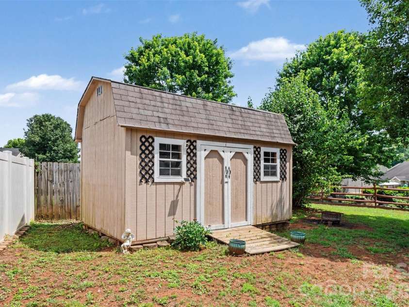 1505 Morning Dove Way, Clover, SC 29710.  MLS# CAR4387903, YatesRealty ID 26407. STORAGE BUILDING