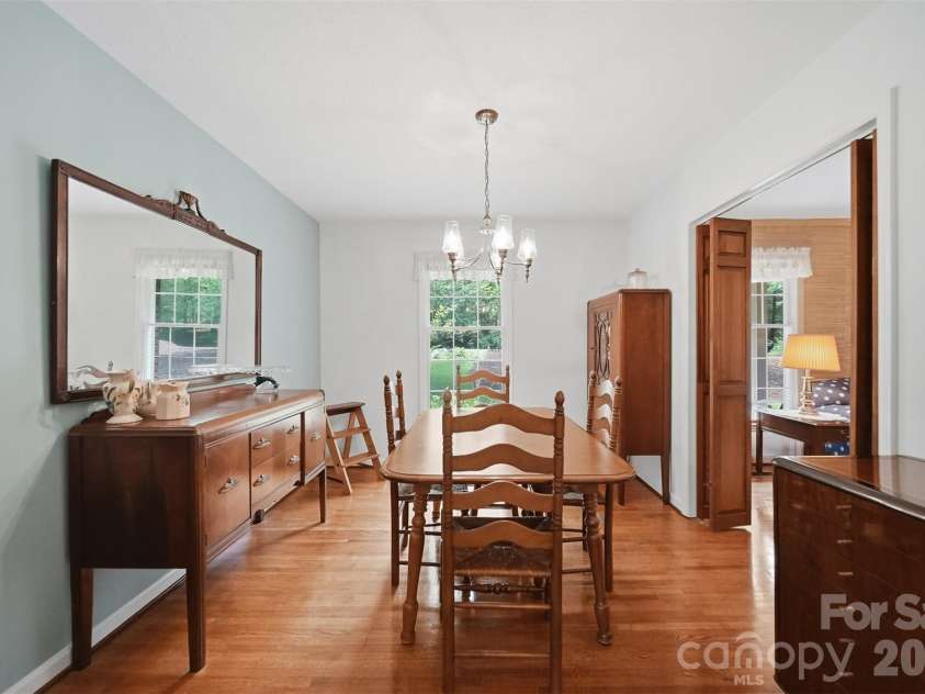 104 Laurelwood Drive, Morganton, NC 28655.  MLS# CAR4387339, YatesRealty ID 26408. 