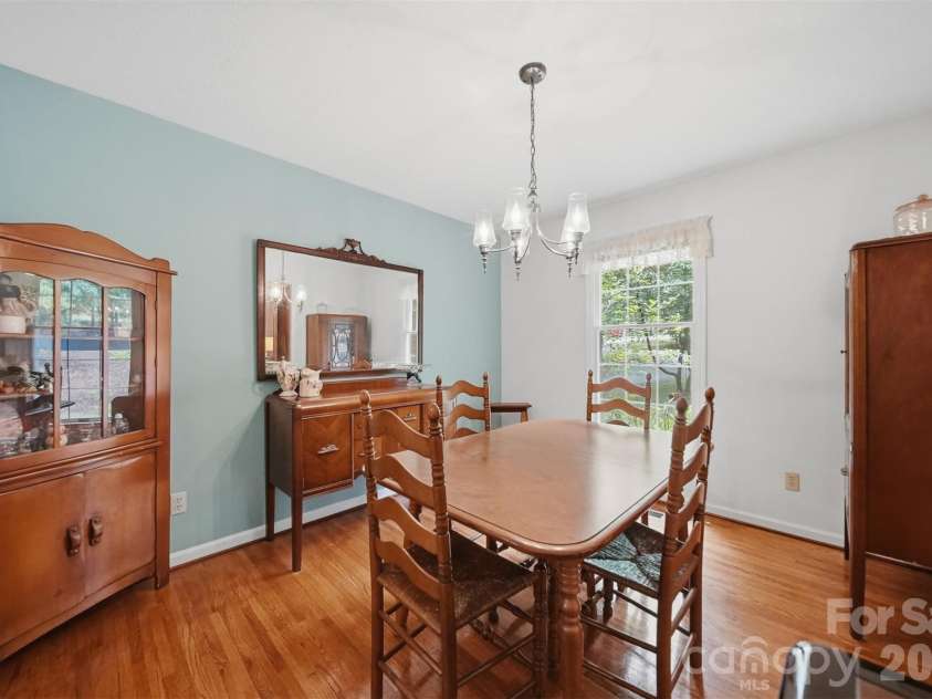 104 Laurelwood Drive, Morganton, NC 28655.  MLS# CAR4387339, YatesRealty ID 26408. 