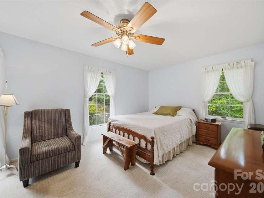 104 Laurelwood Drive, Morganton, NC 28655.  MLS# CAR4387339, YatesRealty ID 26408. 