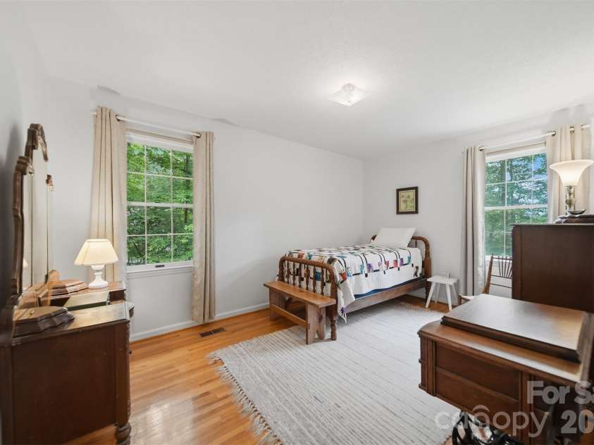 104 Laurelwood Drive, Morganton, NC 28655.  MLS# CAR4387339, YatesRealty ID 26408. 