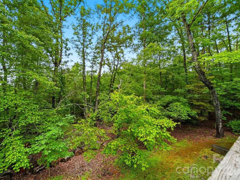 104 Laurelwood Drive, Morganton, NC 28655.  MLS# CAR4387339, YatesRealty ID 26408. 