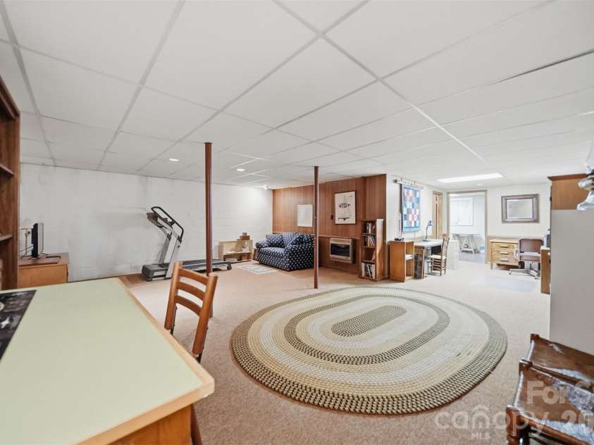 104 Laurelwood Drive, Morganton, NC 28655.  MLS# CAR4387339, YatesRealty ID 26408. 