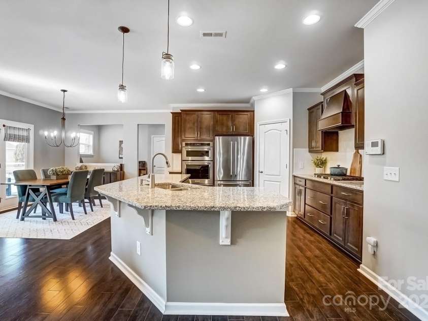 13240 Carolina Wren Court, Charlotte, NC 28278.  MLS# CAR4237425, YatesRealty ID 26408. 