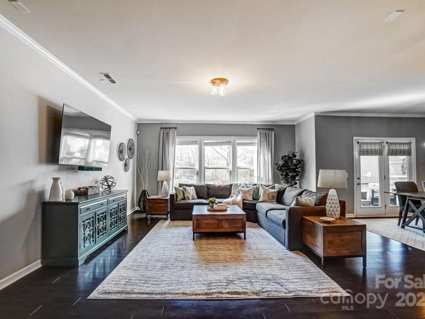 13240 Carolina Wren Court, Charlotte, NC 28278.  MLS# CAR4237425, YatesRealty ID 26408. 