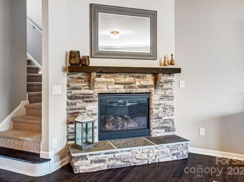 13240 Carolina Wren Court, Charlotte, NC 28278.  MLS# CAR4237425, YatesRealty ID 26408. 