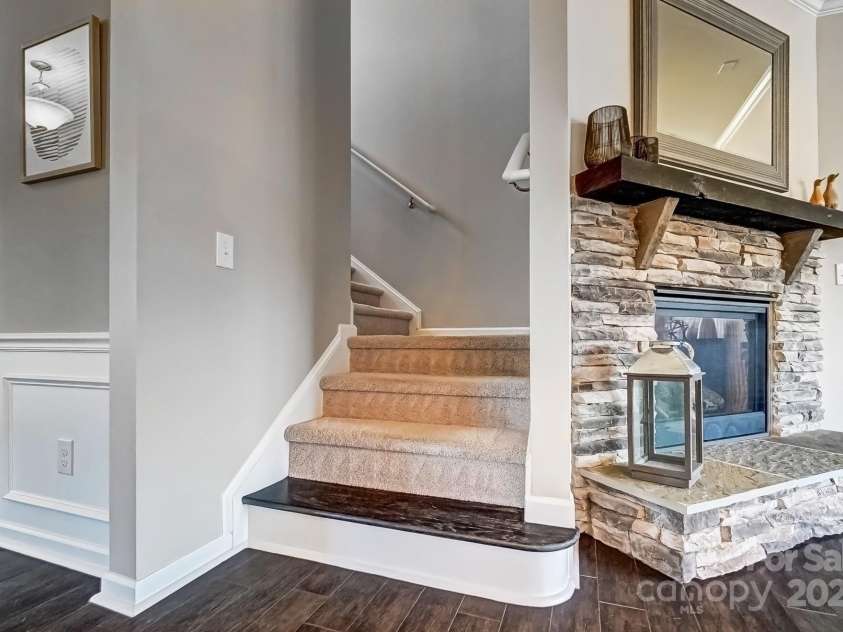 13240 Carolina Wren Court, Charlotte, NC 28278.  MLS# CAR4237425, YatesRealty ID 26408. 