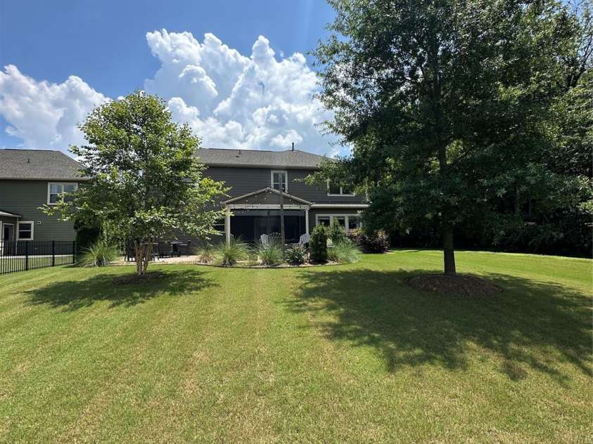 13240 Carolina Wren Court, Charlotte, NC 28278.  MLS# CAR4237425, YatesRealty ID 26408. 