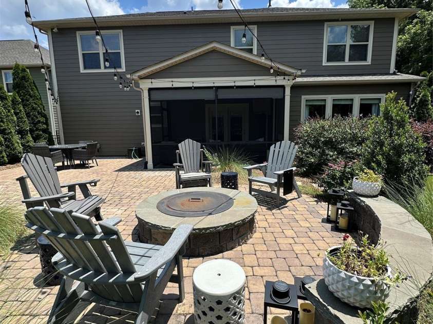 13240 Carolina Wren Court, Charlotte, NC 28278.  MLS# CAR4237425, YatesRealty ID 26408. 