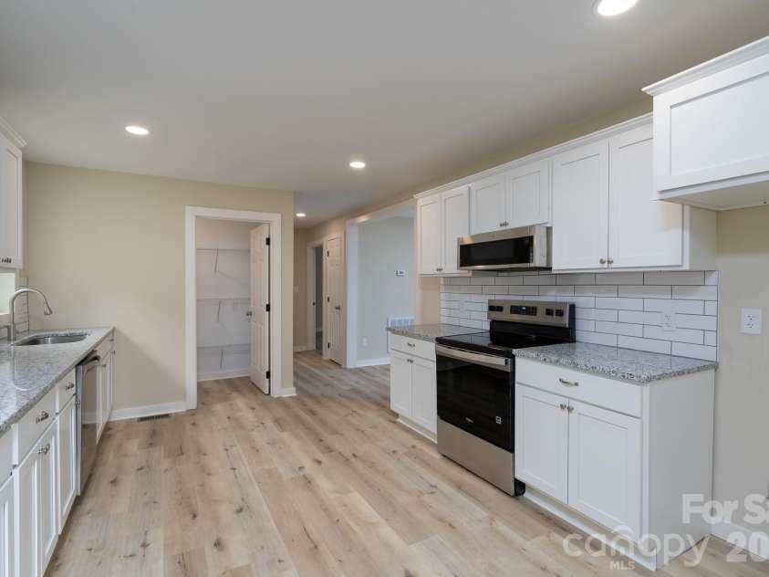 185 Garden Lane, Salisbury, NC 28146.  MLS# CAR4387378, YatesRealty ID 26409. 