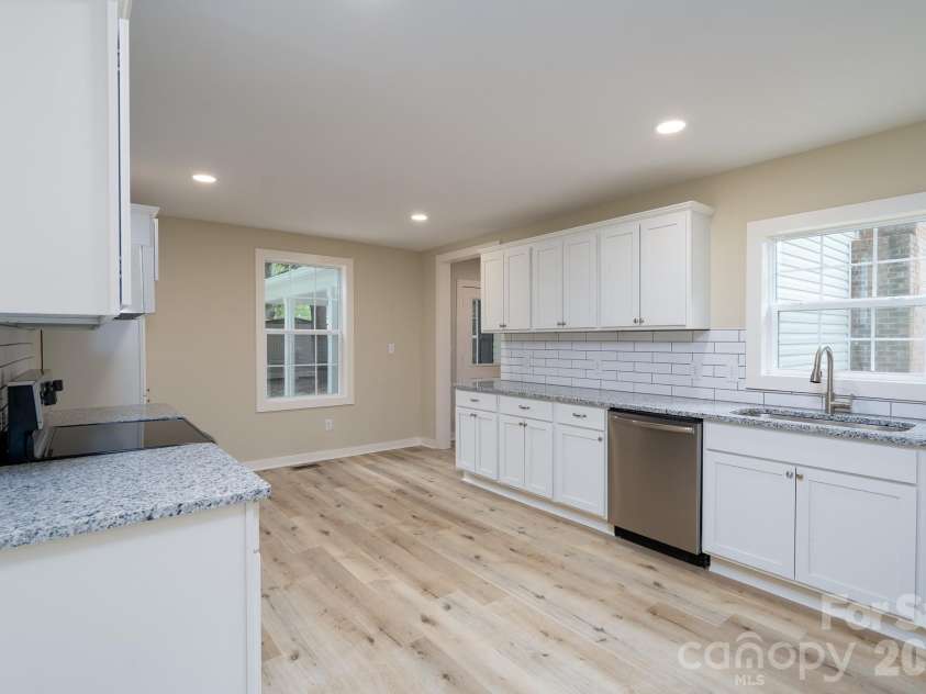 185 Garden Lane, Salisbury, NC 28146.  MLS# CAR4387378, YatesRealty ID 26409. 
