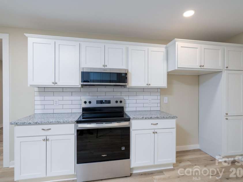 185 Garden Lane, Salisbury, NC 28146.  MLS# CAR4387378, YatesRealty ID 26409. 