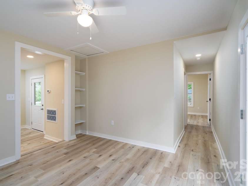 185 Garden Lane, Salisbury, NC 28146.  MLS# CAR4387378, YatesRealty ID 26409. 