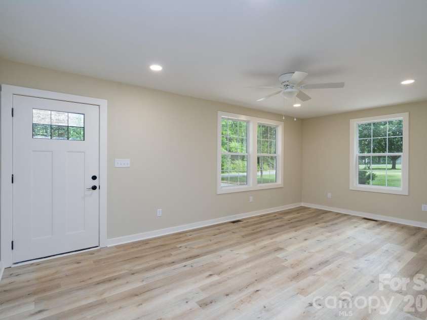 185 Garden Lane, Salisbury, NC 28146.  MLS# CAR4387378, YatesRealty ID 26409. 