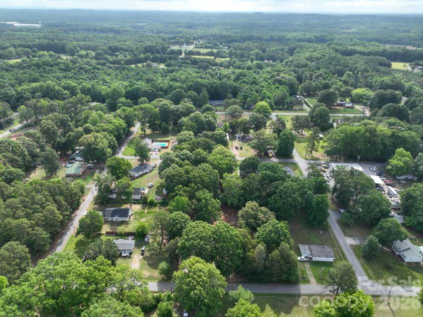 185 Garden Lane, Salisbury, NC 28146.  MLS# CAR4387378, YatesRealty ID 26409. 