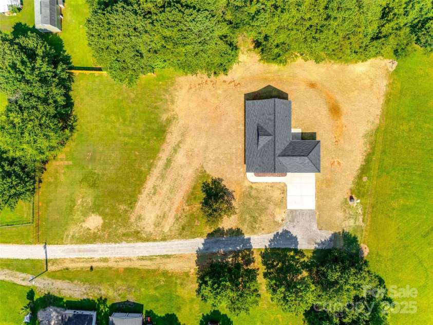 3248 Ferguson Long Road, York, SC 29745.  MLS# CAR4275167, YatesRealty ID 26409. 