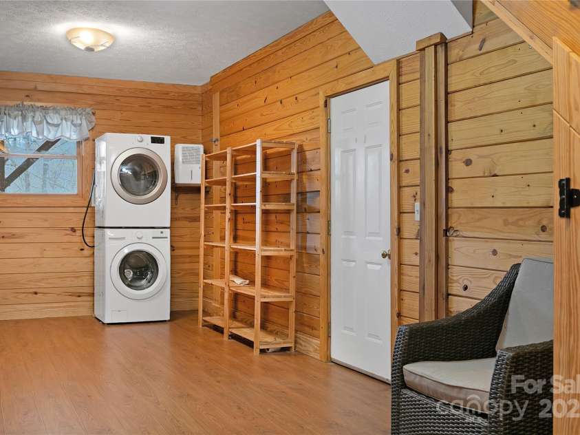 42 Tsitsi Court, Brevard, NC 28712.  MLS# CAR4326496, YatesRealty ID 2641. 