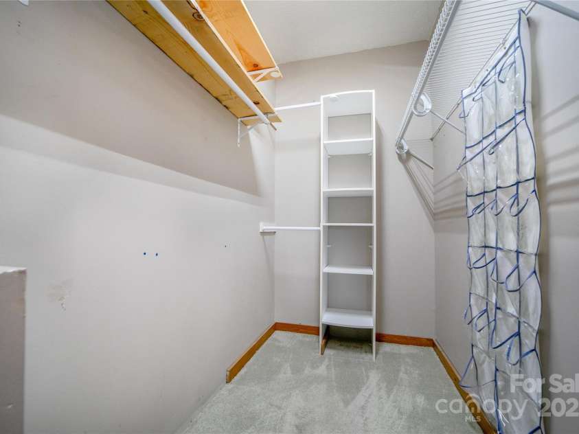 42 Tsitsi Court, Brevard, NC 28712.  MLS# CAR4326496, YatesRealty ID 2641. Walk in closet