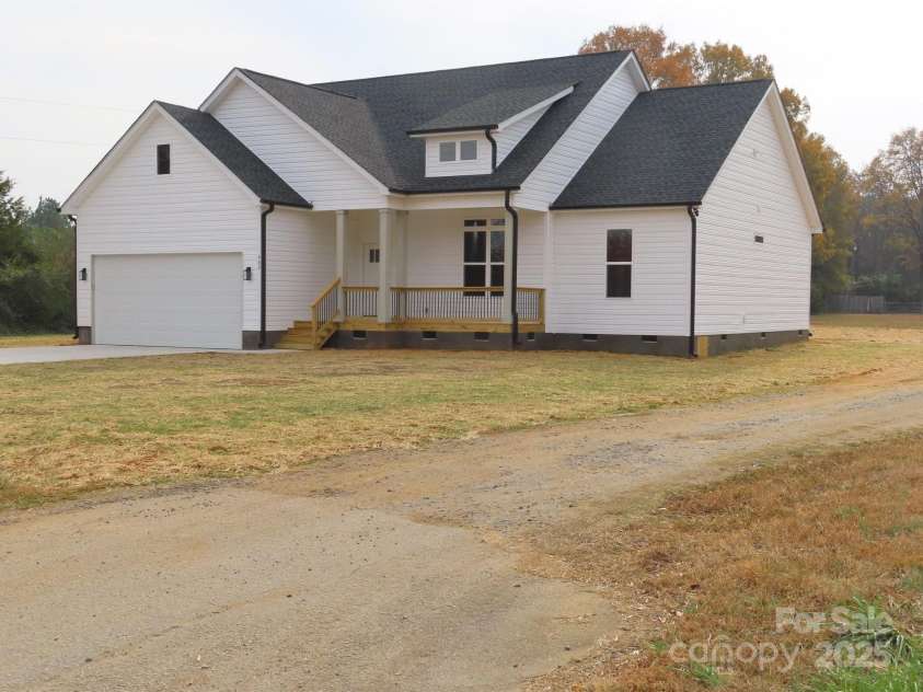 489 Border Road, Rock Hill, SC 29730.  MLS# CAR4325007, YatesRealty ID 2641. 
