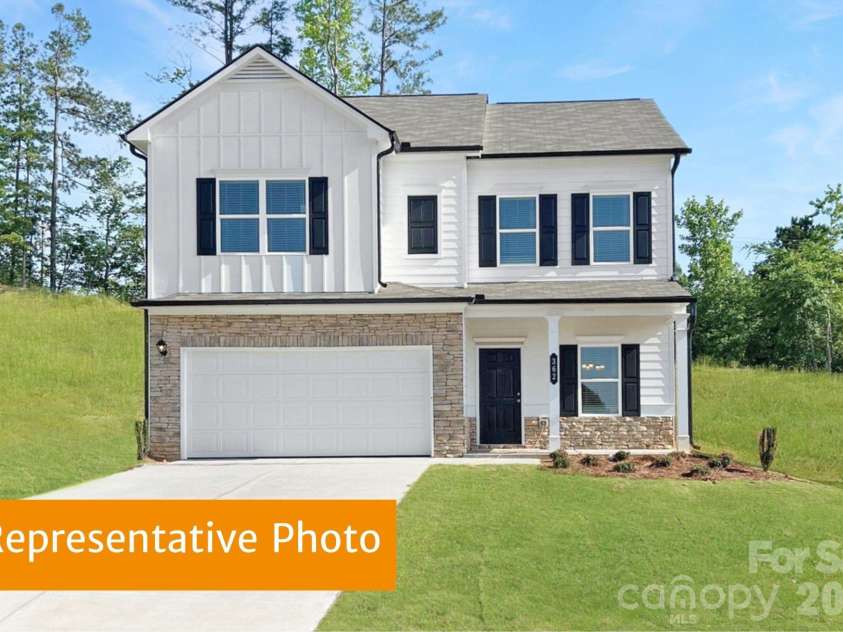 609 Cooley Drive, Salisbury, NC 28147.  MLS# CAR4386138, YatesRealty ID 26410. 