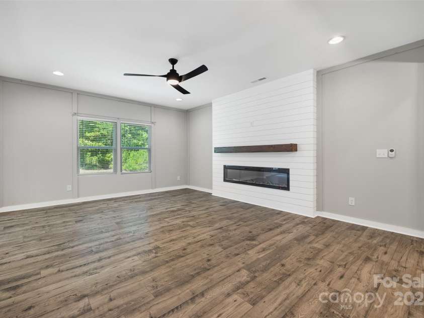 1115 Streamside Lane, York, SC 29745.  MLS# CAR4277333, YatesRealty ID 26411. 