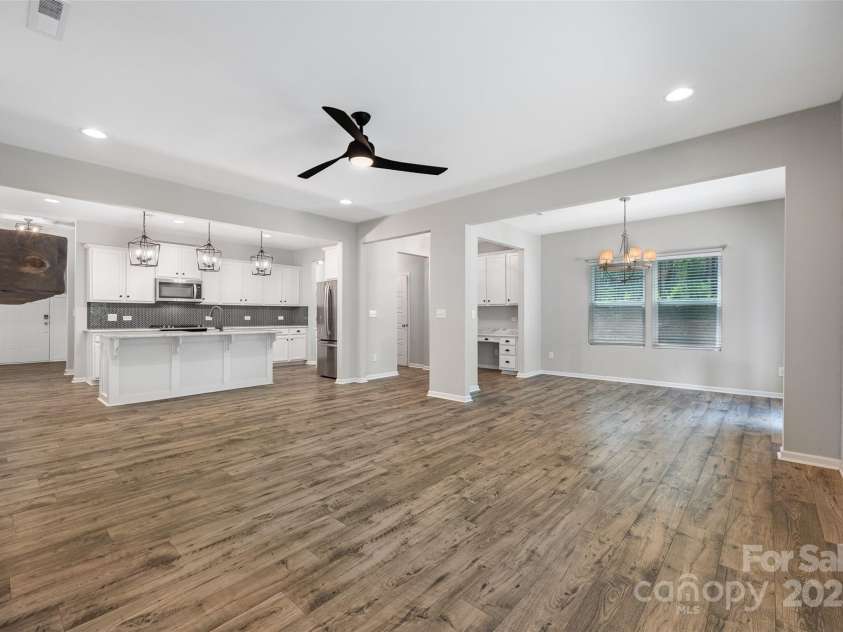 1115 Streamside Lane, York, SC 29745.  MLS# CAR4277333, YatesRealty ID 26411. 