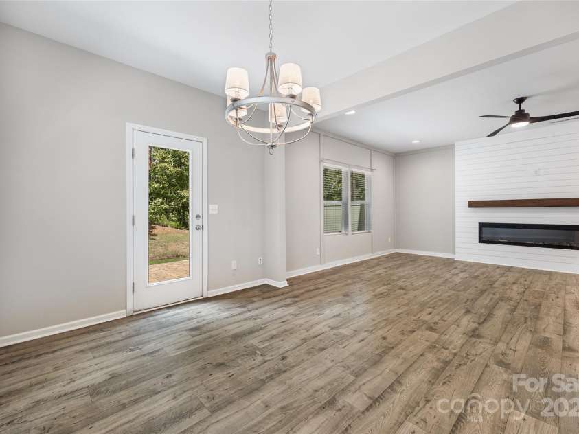 1115 Streamside Lane, York, SC 29745.  MLS# CAR4277333, YatesRealty ID 26411. 